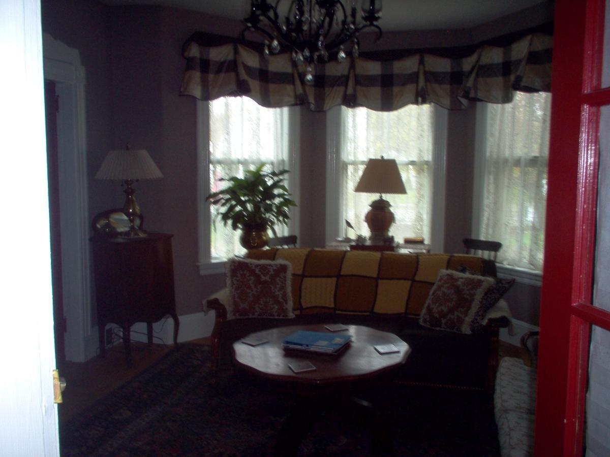 Parks Edge Inn Millinocket Екстериор снимка