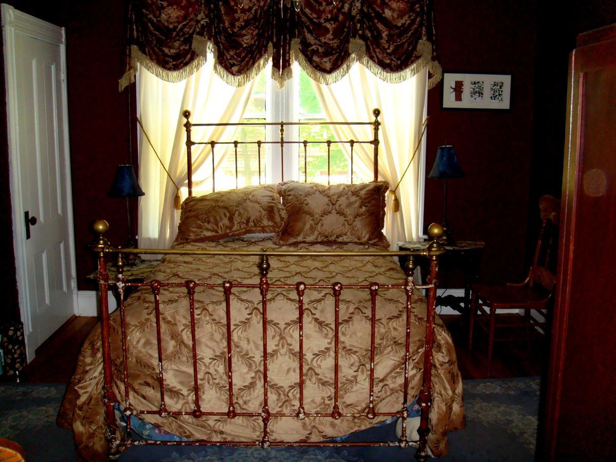 Parks Edge Inn Millinocket Екстериор снимка